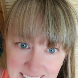 Meet your Posher, Dee